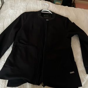 Black Figs Scrub Jacket only worn once in excellent condition.